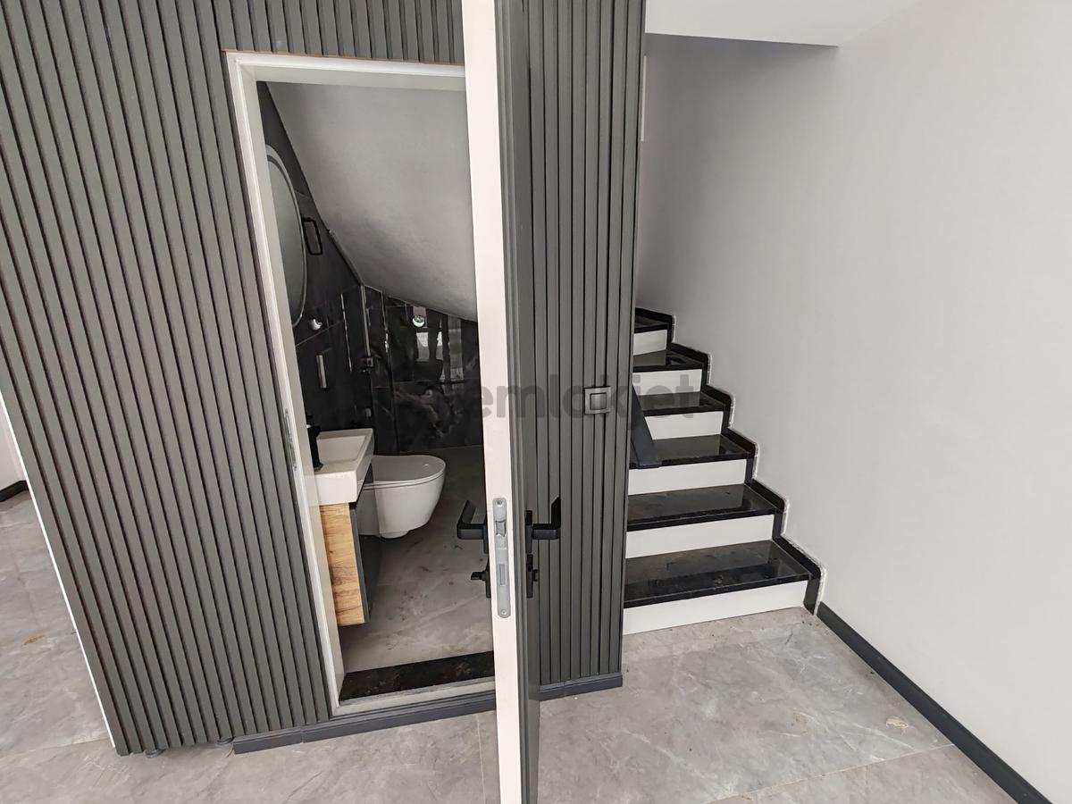 Yeşilkent Yolunda 3+1 Lüks Villa - 14