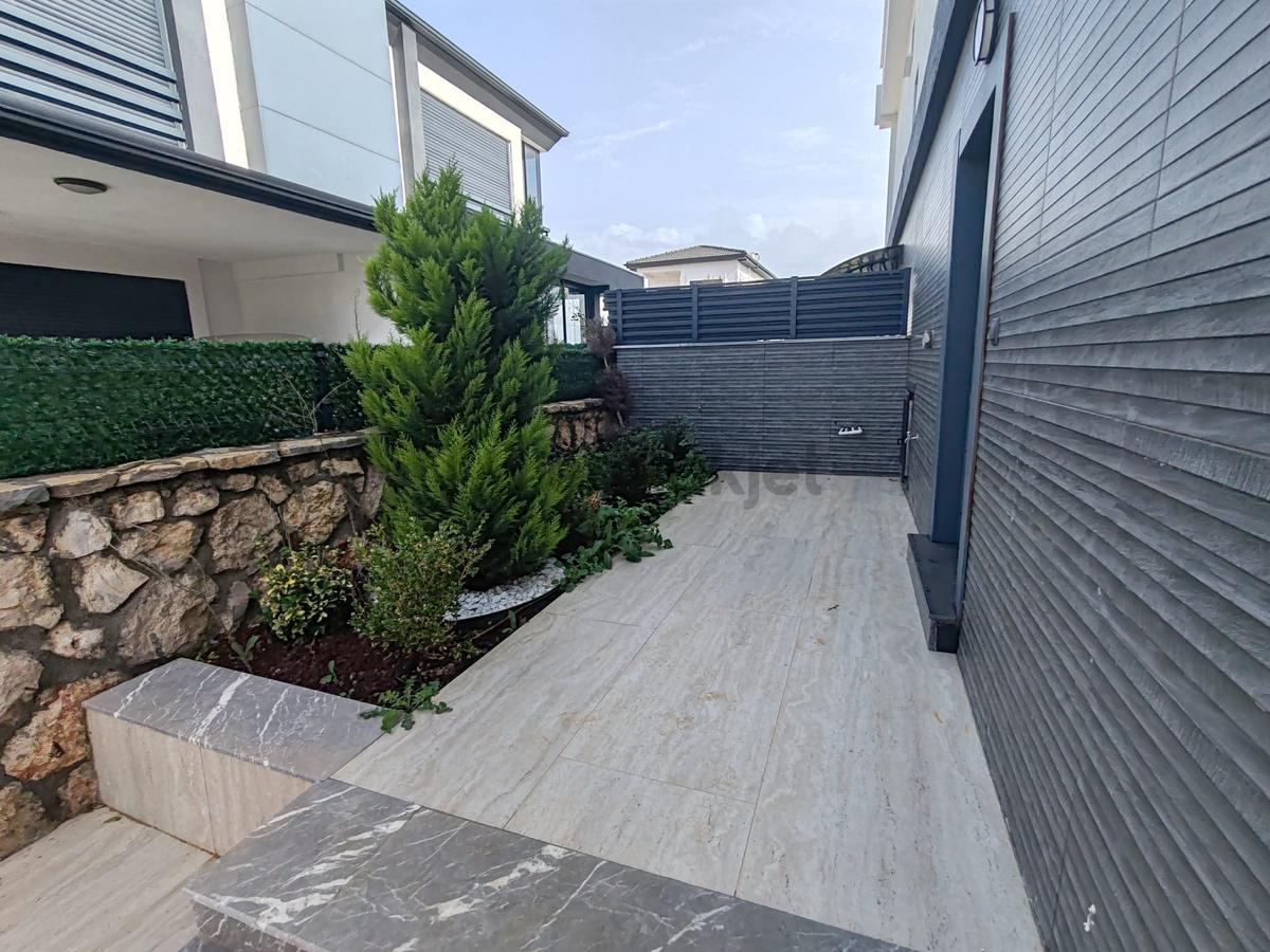 Yeşilkent Yolunda 3+1 Lüks Villa - 5