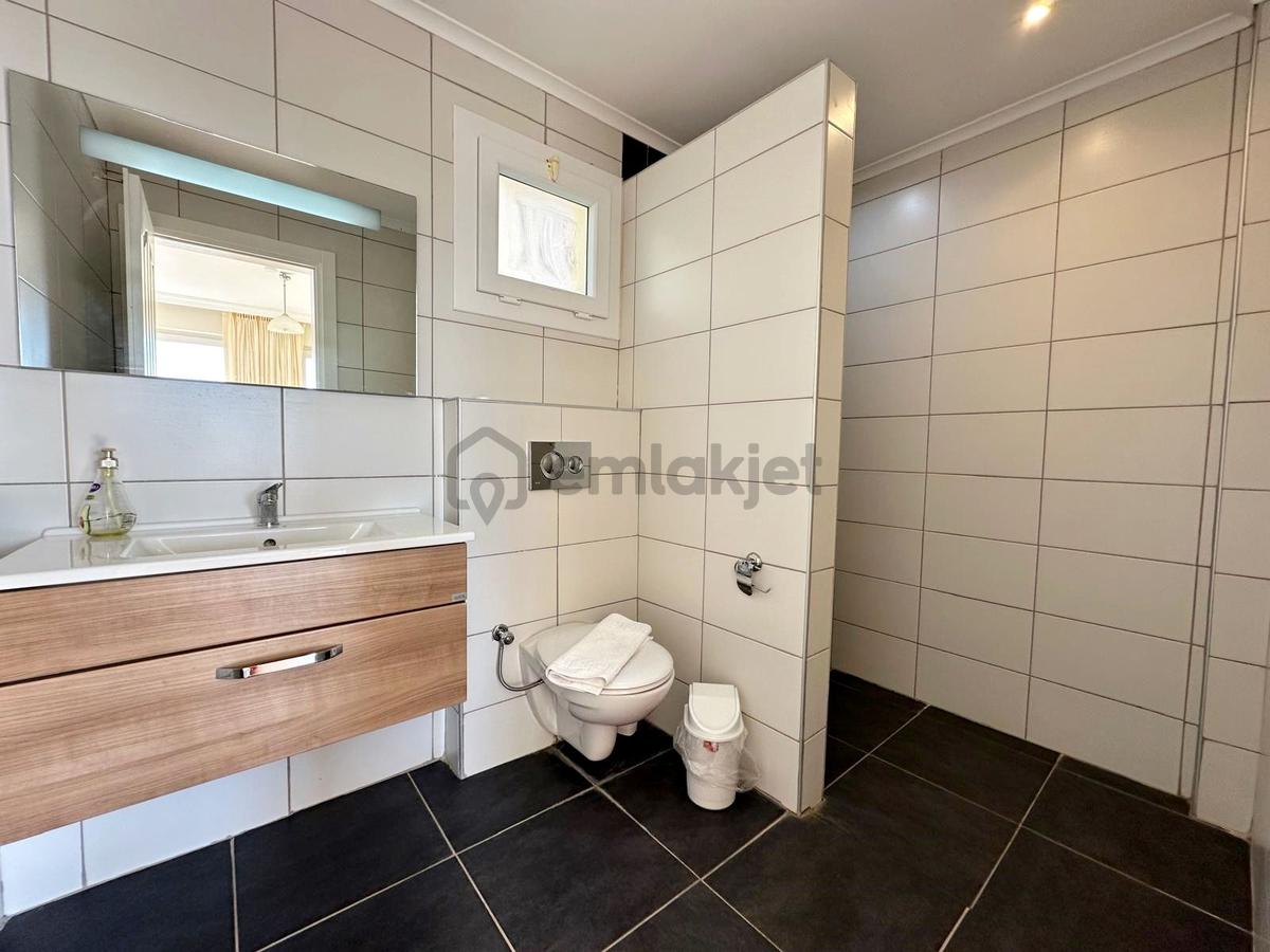 Ovacık'ta Ferah 4+1 Triplex Villa - 20