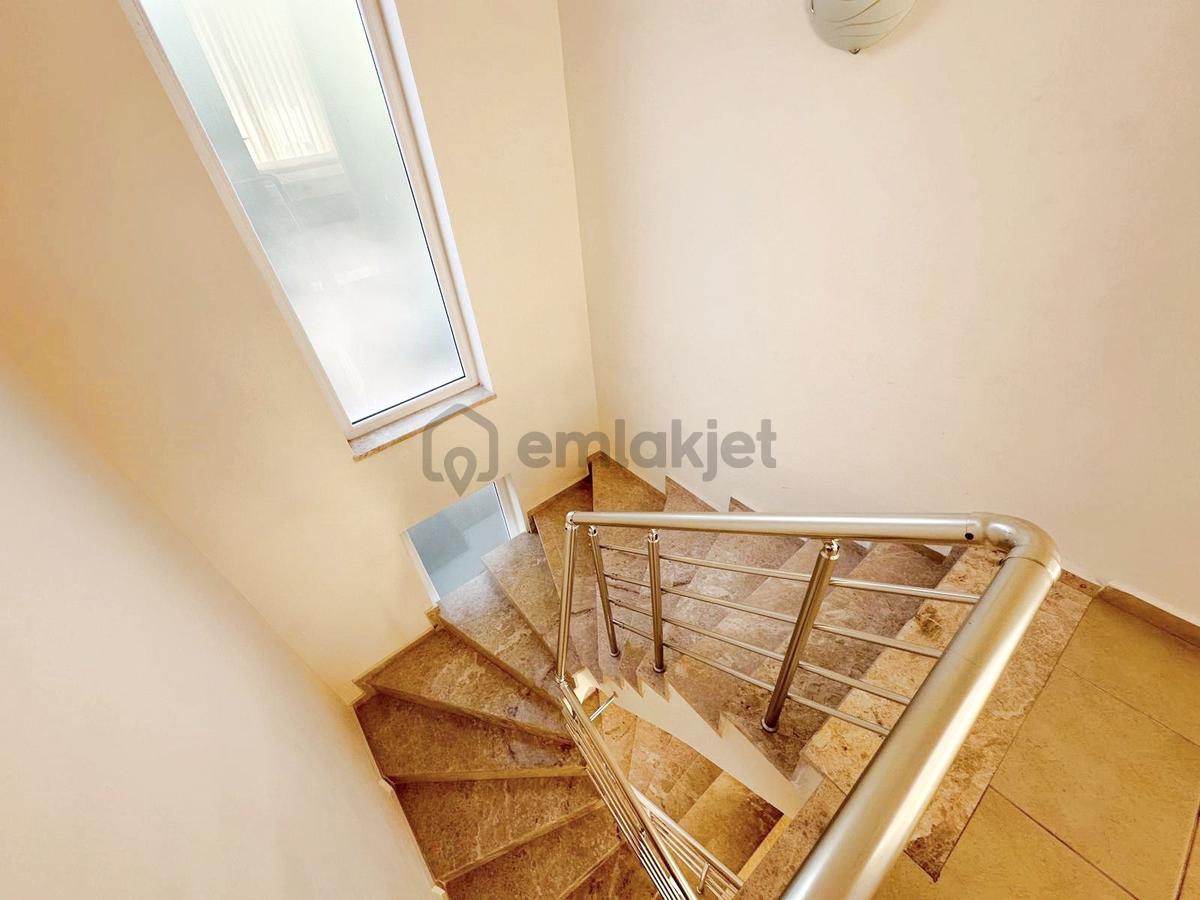 Ovacık'ta Ferah 4+1 Triplex Villa - 11