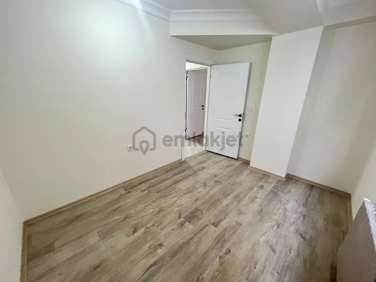 Has Seba'dan Tevfikbeyde 2+1 85m2 Caddeye Yakın Satılık Dairee - 17