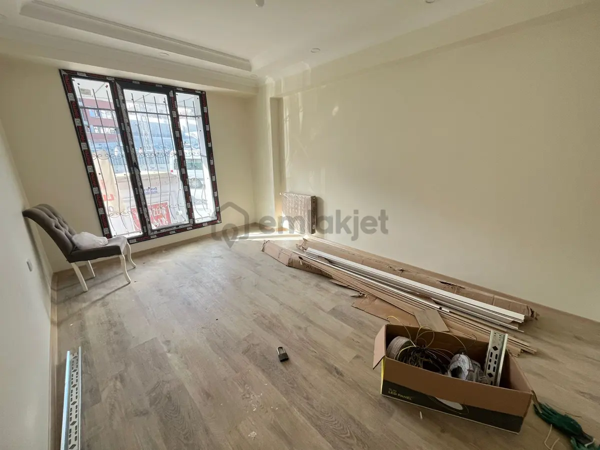 Has Seba'dan Tevfikbeyde 2+1 85m2 Caddeye Yakın Satılık Dairee