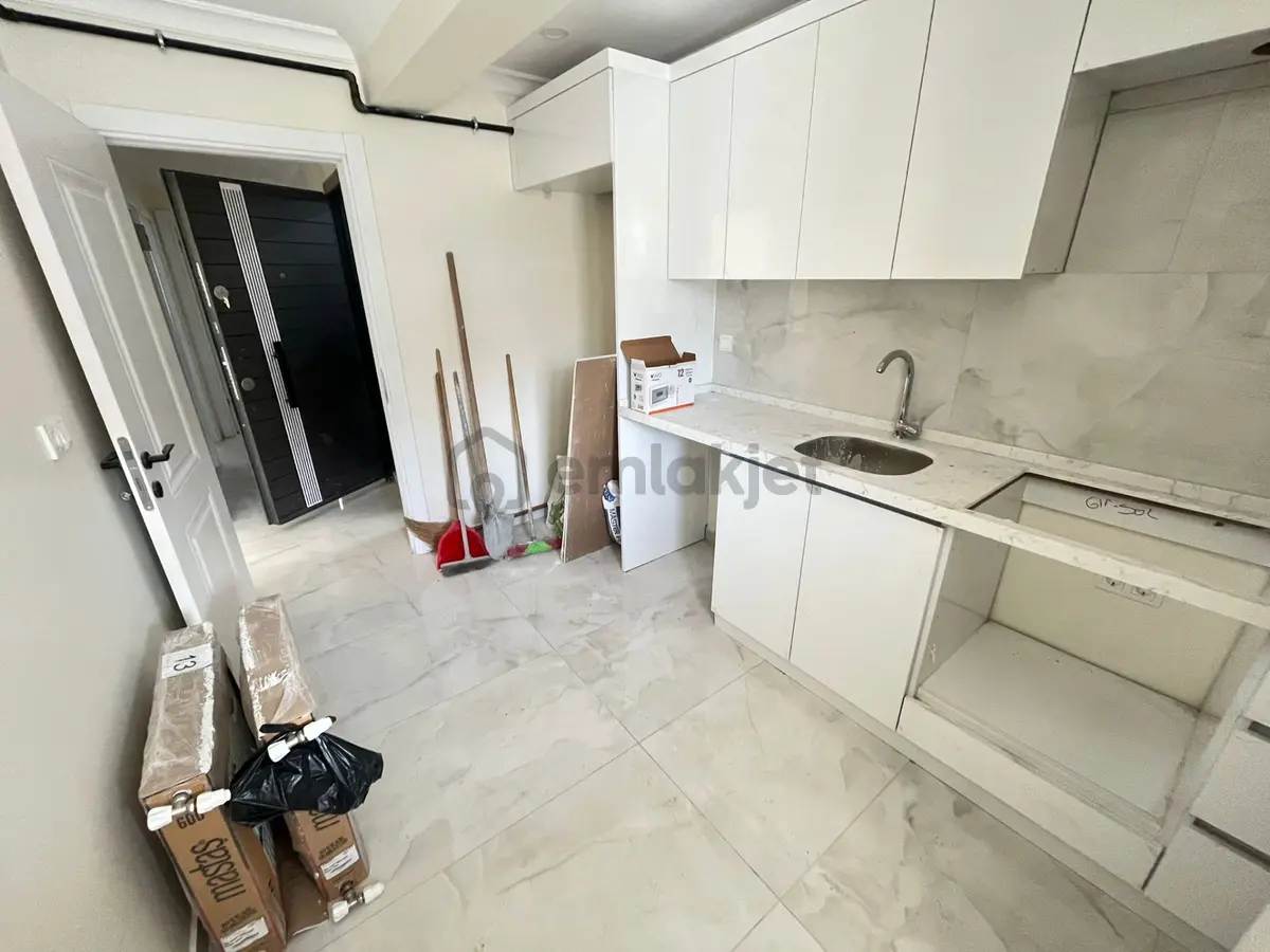 Has Seba'dan Tevfikbeyde 2+1 85m2 Caddeye Yakın Satılık Dairee - 12