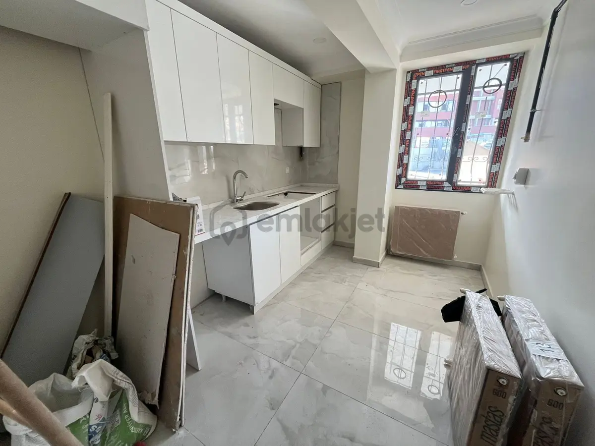 Has Seba'dan Tevfikbeyde 2+1 85m2 Caddeye Yakın Satılık Dairee - 9