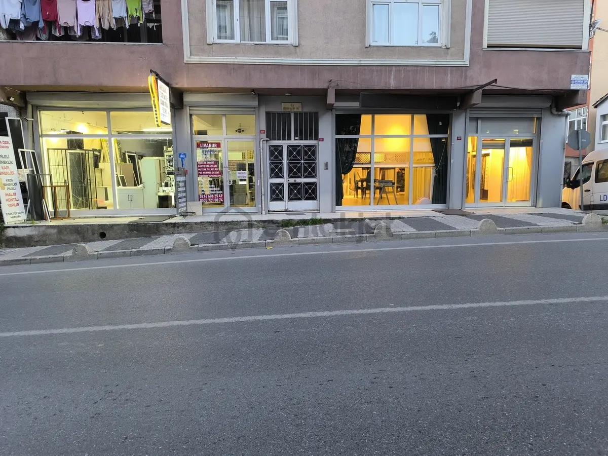 Ataşehirde Cadde Üzerınde 125m2 Satılık Dükkan - 31
