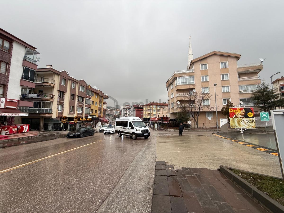 Cadde Üzeri Manzaralı 3+1 Daire: Süper Lokasyonda - 35