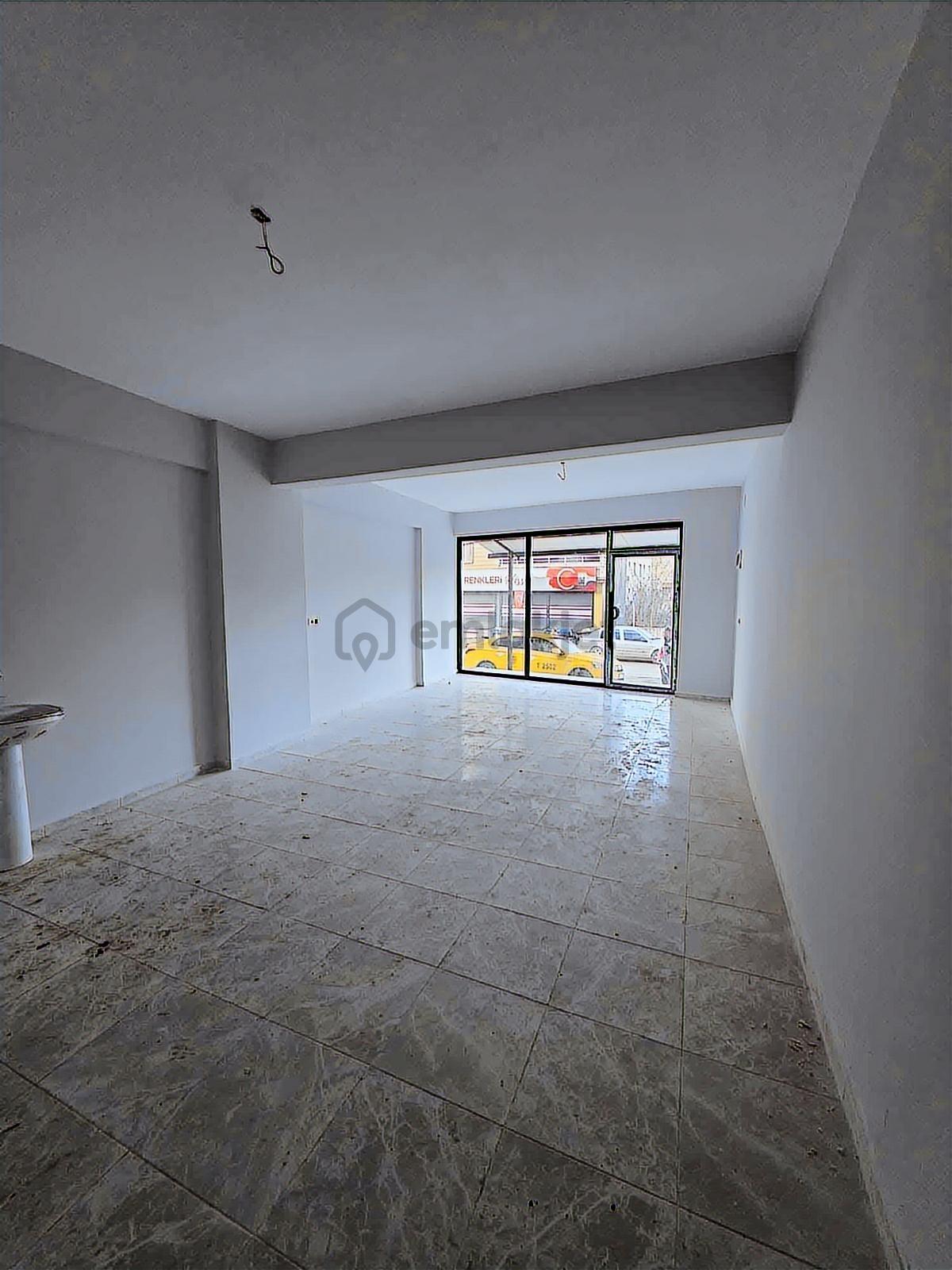 Oflaz Emlaktan Satılık Merkezde İş Yeri Ticarethane - 4