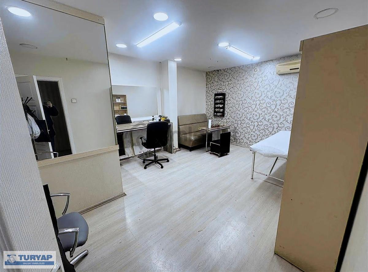 Turyap'tan Vedat Dolakay Cad Üzerinde Satılık Dükkan - 3