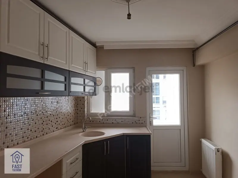 İhsaniye Merkezde Çift Cephe Ara Kat Kiralık Daire - 15