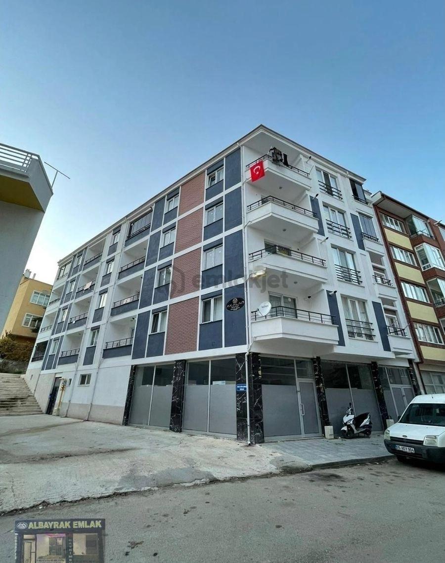 Albayrak'tan Ulus Cad. Üzeri Satılık 1+1 Daire - 2