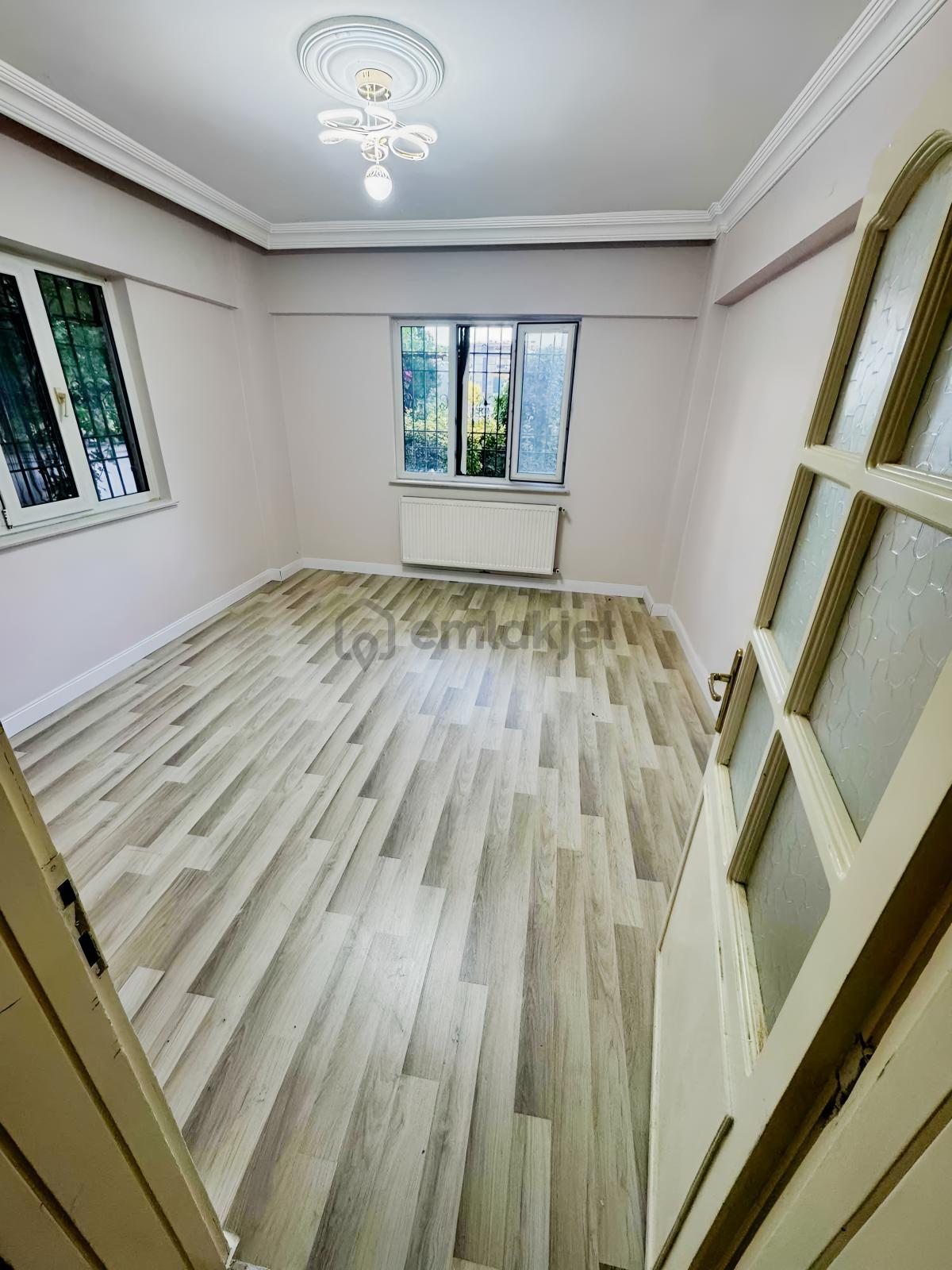 Güvenevlerde Kiralık 3+1 Bahçeli Giriş Kat Daire - 24