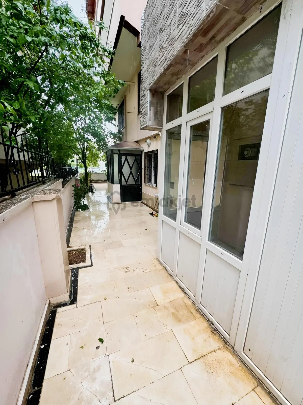 Güvenevlerde Kiralık 3+1 Bahçeli Giriş Kat Daire - 4