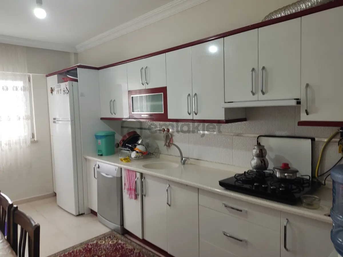 Cumhuriyet Mahallesi Uludağ Apt.da 3+1 Daire - 8