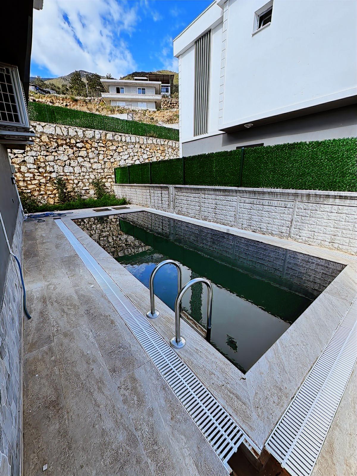Fiyat Düştü !!! Deniz Ve Doğa Manzaralı Villa - 14