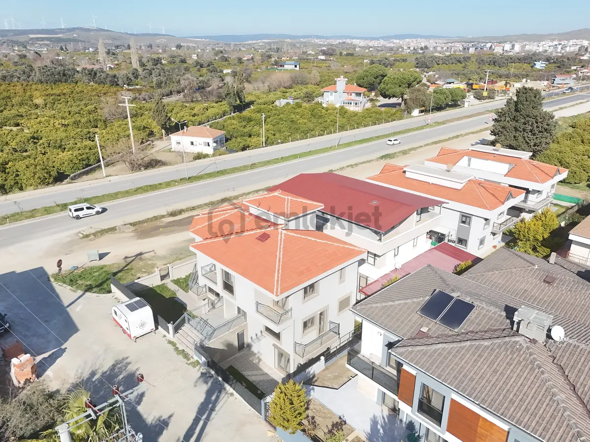 Seferihisar'da Kullanışlı Ve Sıfır, Denize Yakın 3+1 Villa - 5