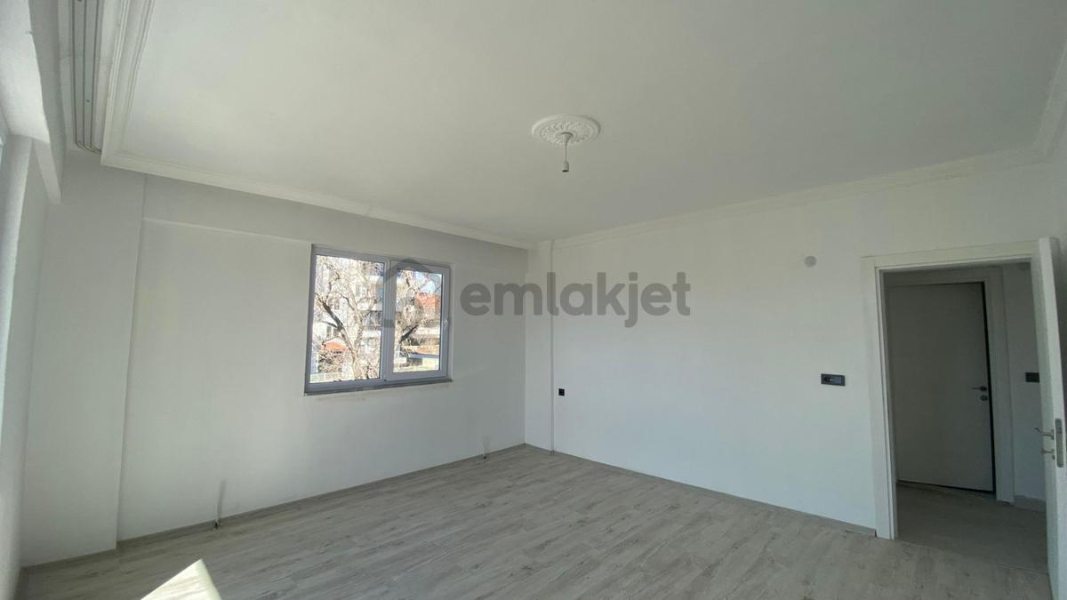 Vip Gayrimenkul'den 3 Katlı Sıfır Daireler Ve Depolar Tamamı - 15