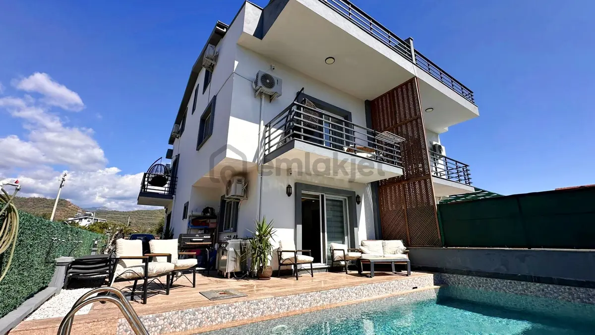Karagedik'te Satılık Modern İkiz Villa