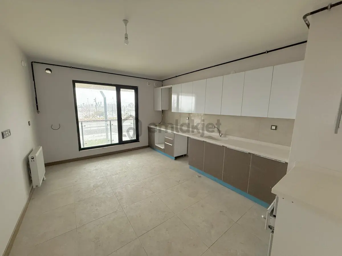 Göl Manzaralı 3+1 Kapalı Mutfak Kiralık Daire - 3