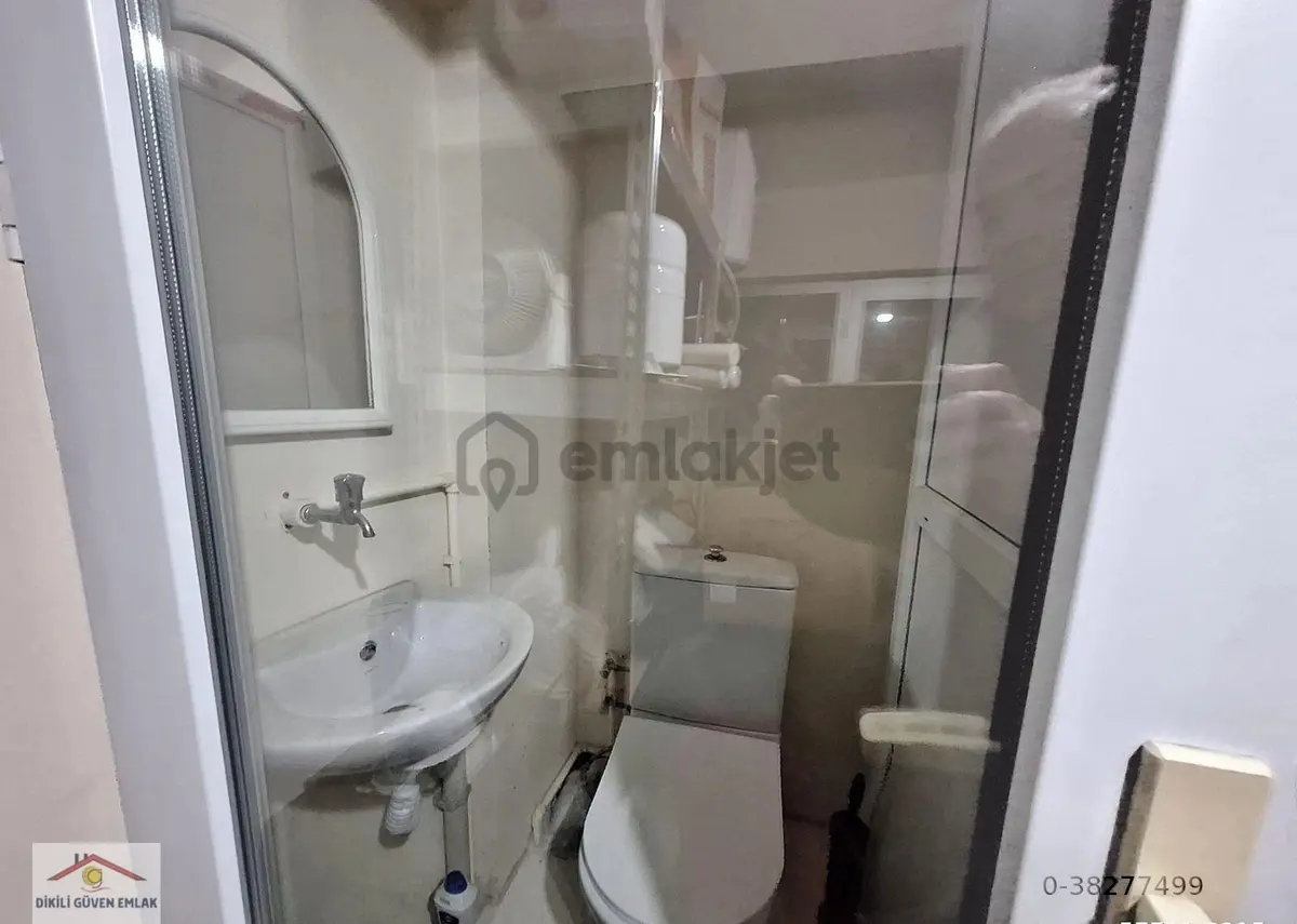 Salimbeyde Çarşı İçinde Satılık 11 M2 Dükkan - 9