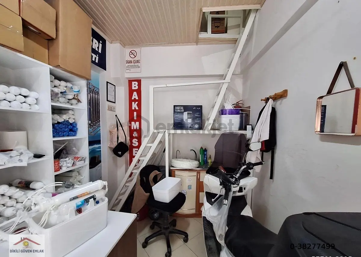 Salimbeyde Çarşı İçinde Satılık 11 M2 Dükkan - 6