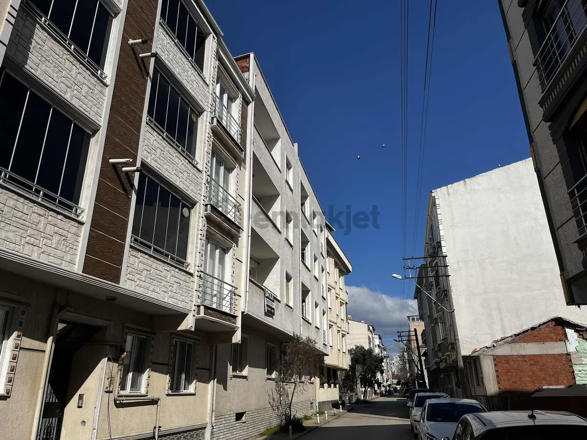 Karacabey Nasrettin'de Otoparklı 3+1 - 8