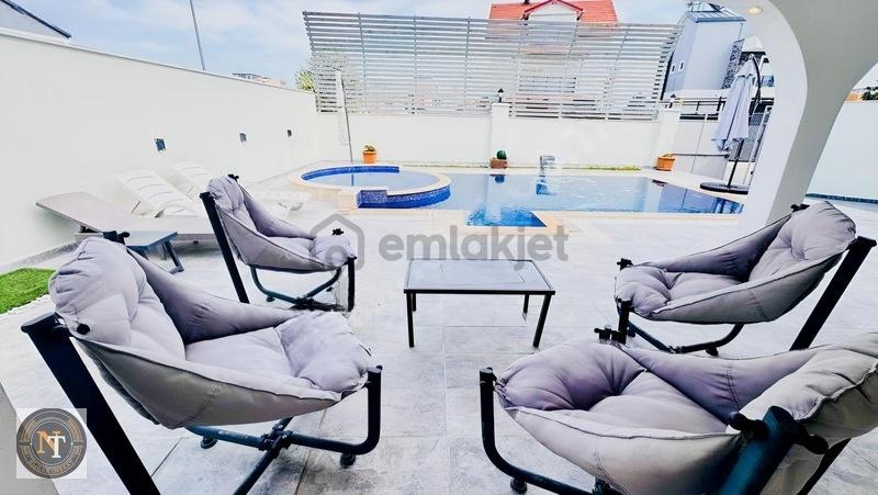 Kiralık Lüks Özel Havuzlu 3+1 Villa - 3