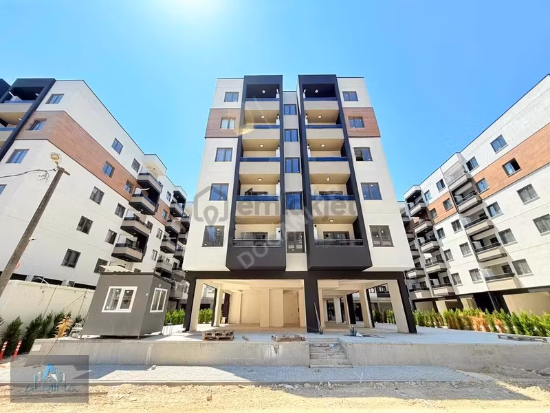 Almına Dan Baylan Plus Sitesinde 2+1 Satılık Daire - 4