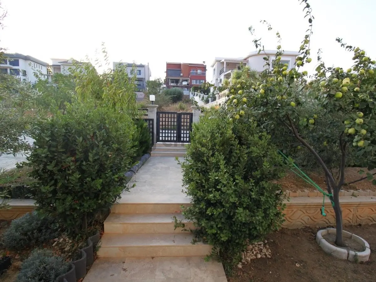 Güzelbahçe Çamlı’da Satılık Lüks Tripleks Villa - 29