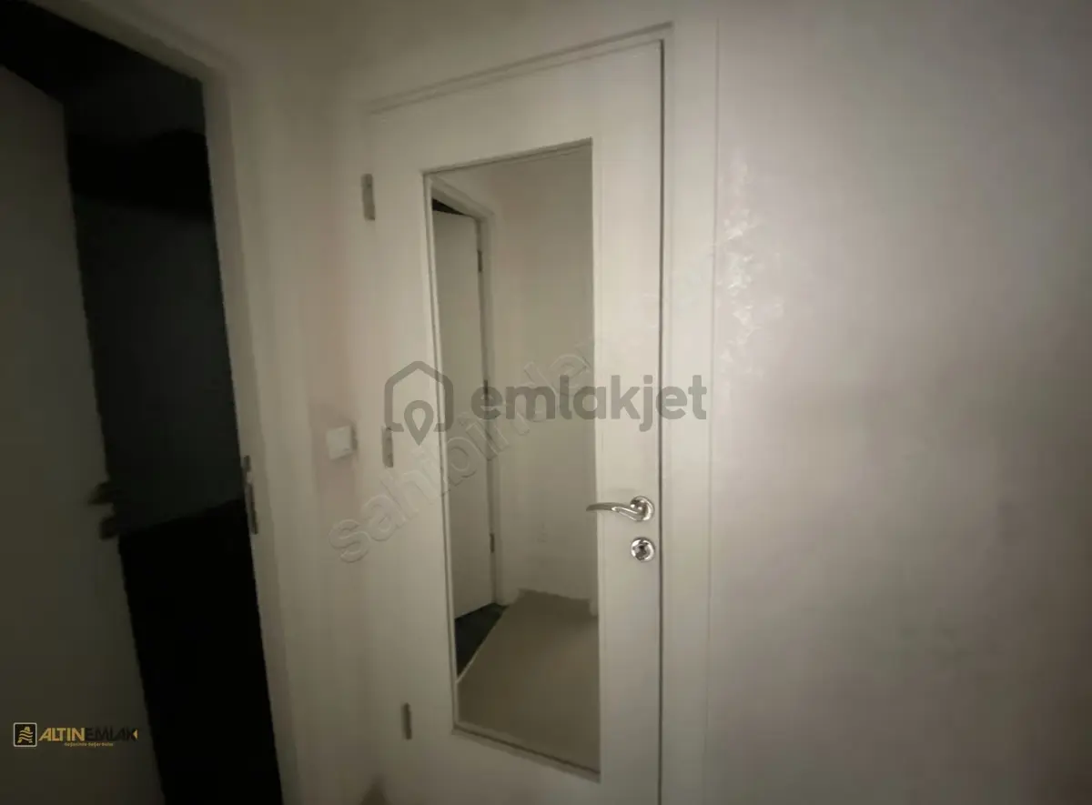 Şehit Ali Karahan Caddesi -köşe Binada- Asansörlü Kilerli 2+1 - 21