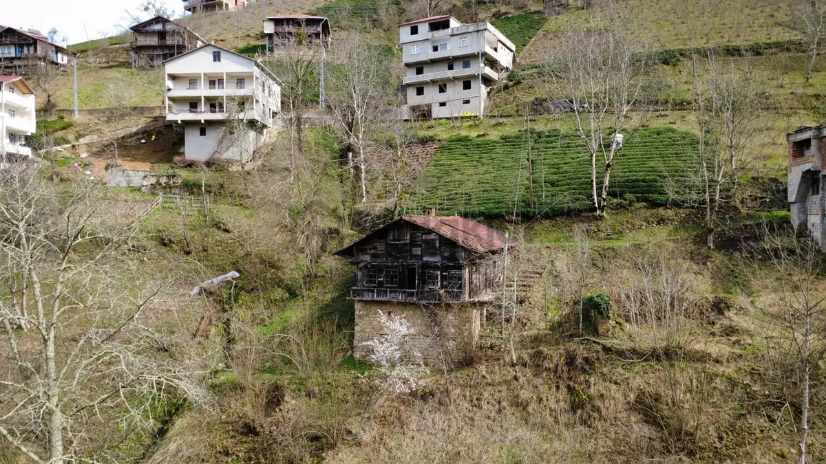 Trabzon Dernekpazarında Satılık Müstakil Ev