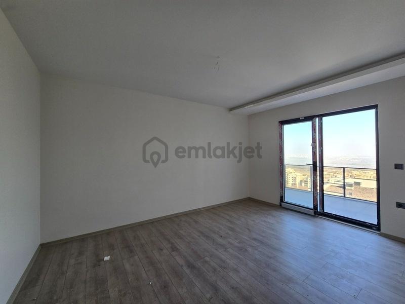 Kiralık 4,5+1 Net 220 M2 Köşe Tip Daire - 32