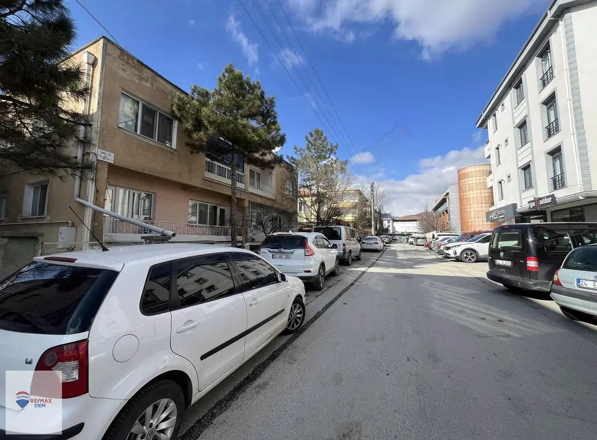 Remax Dem'den Ermar Yanında Satılık Ticari Arsa - 5