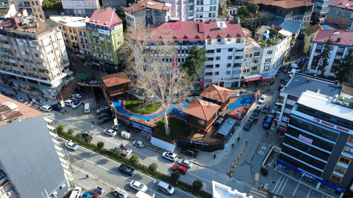 Trabzon Meydanda Komple Satılık İşyeri - 35