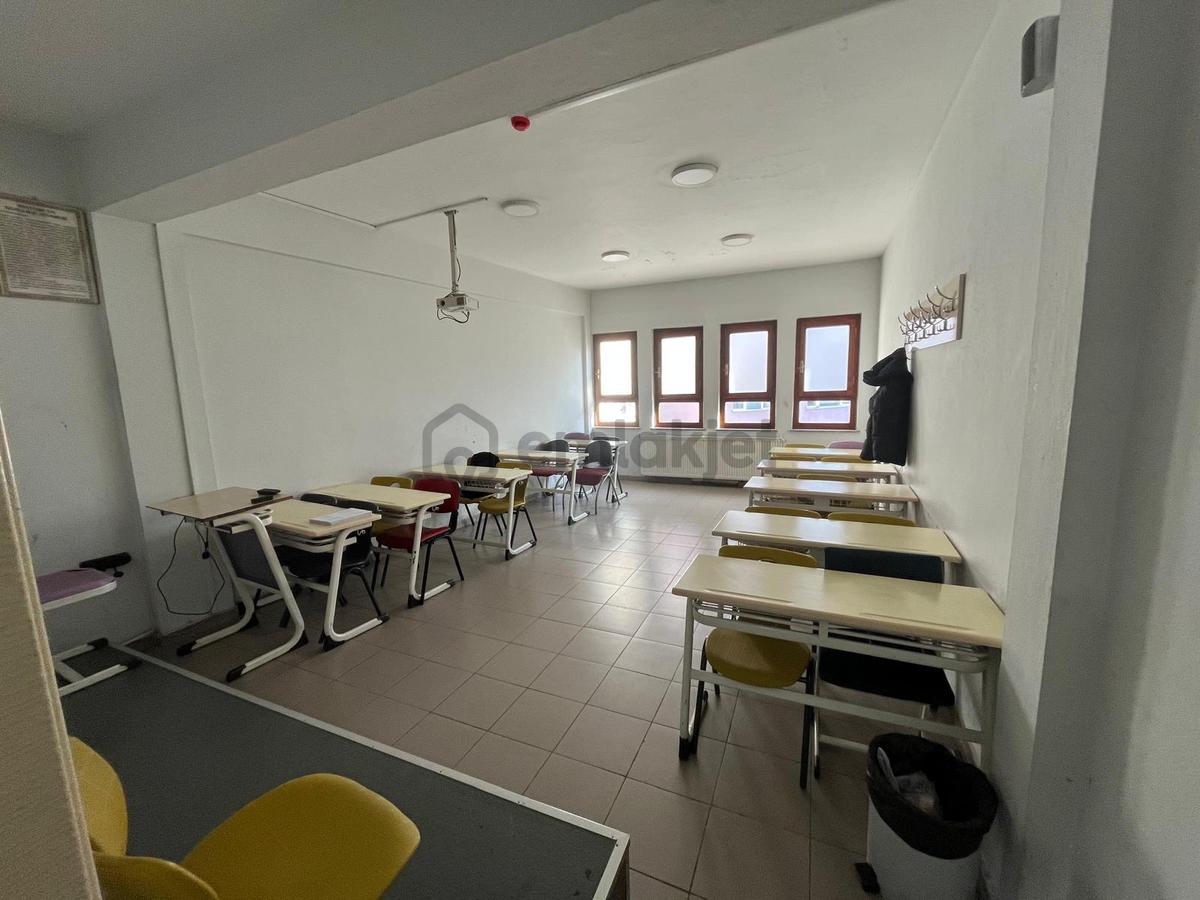 Trabzon Meydanda Komple Satılık İşyeri - 16