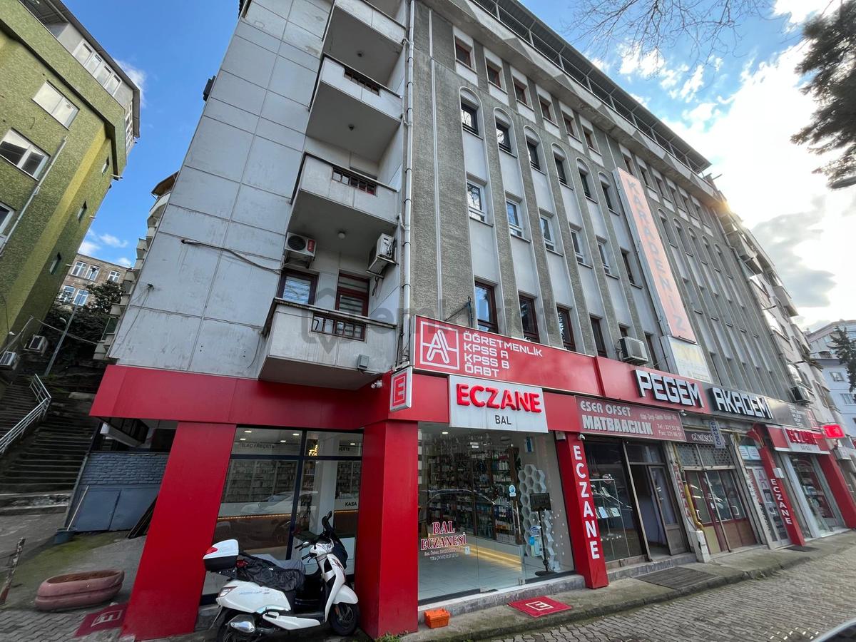 Trabzon Meydanda Komple Satılık İşyeri - 33