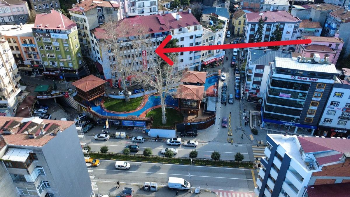 Trabzon Meydanda Komple Satılık İşyeri - 3