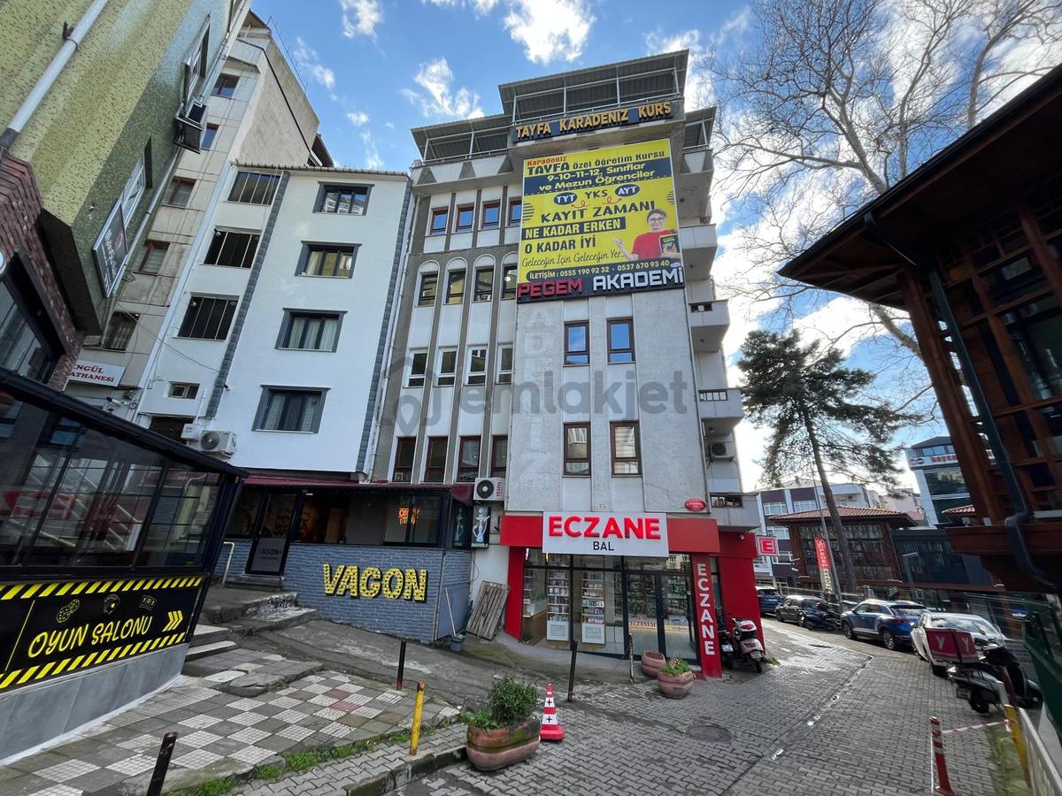 Trabzon Meydanda Komple Satılık İşyeri - 32
