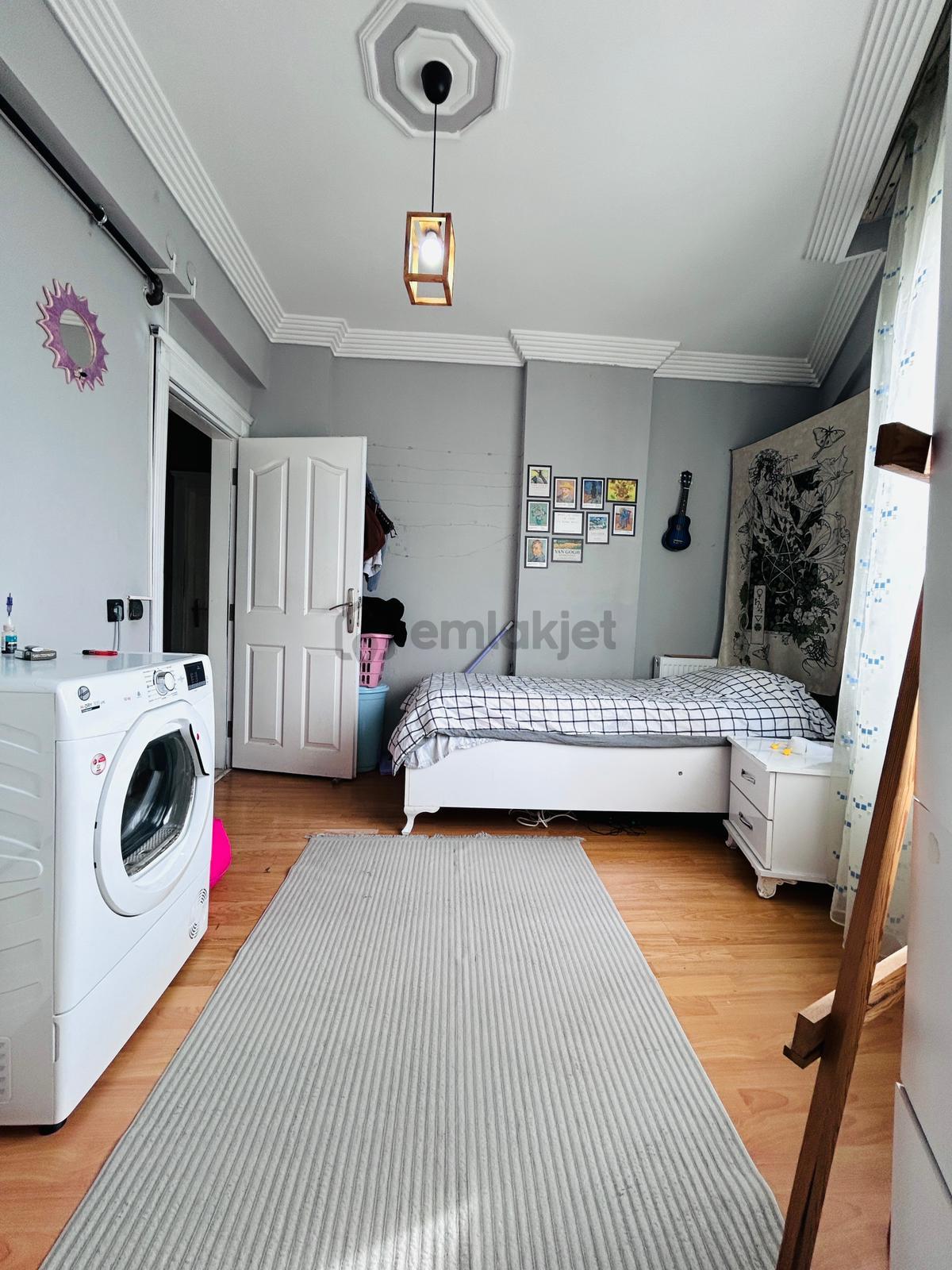 Mevlana Caddesi Üzeri Asansörlü Arakat Geniş 3+1 - 23