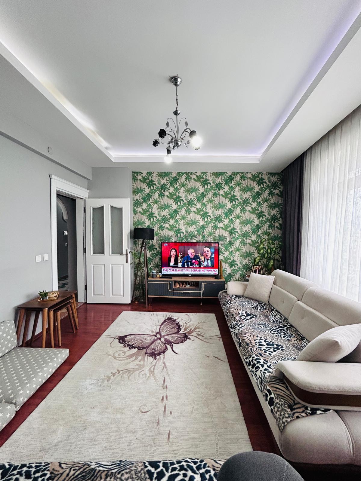 Mevlana Caddesi Üzeri Asansörlü Arakat Geniş 3+1 - 4