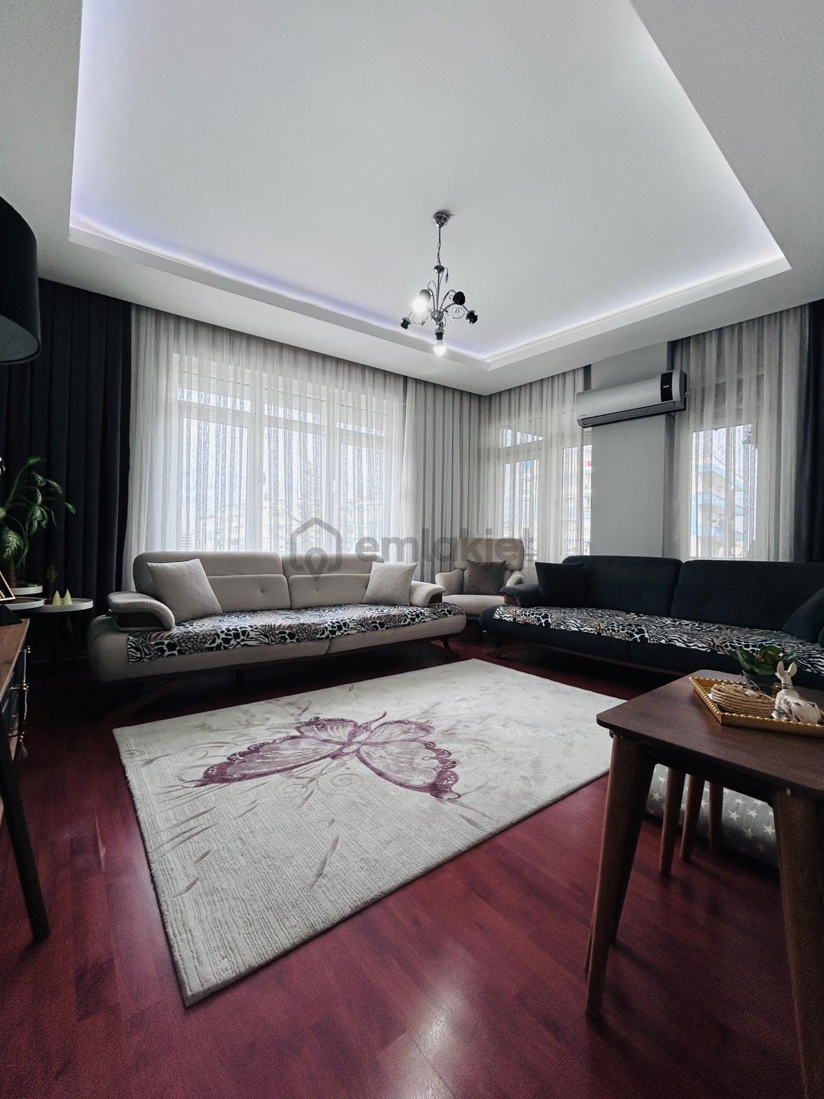 Mevlana Caddesi Üzeri Asansörlü Arakat Geniş 3+1 - 6