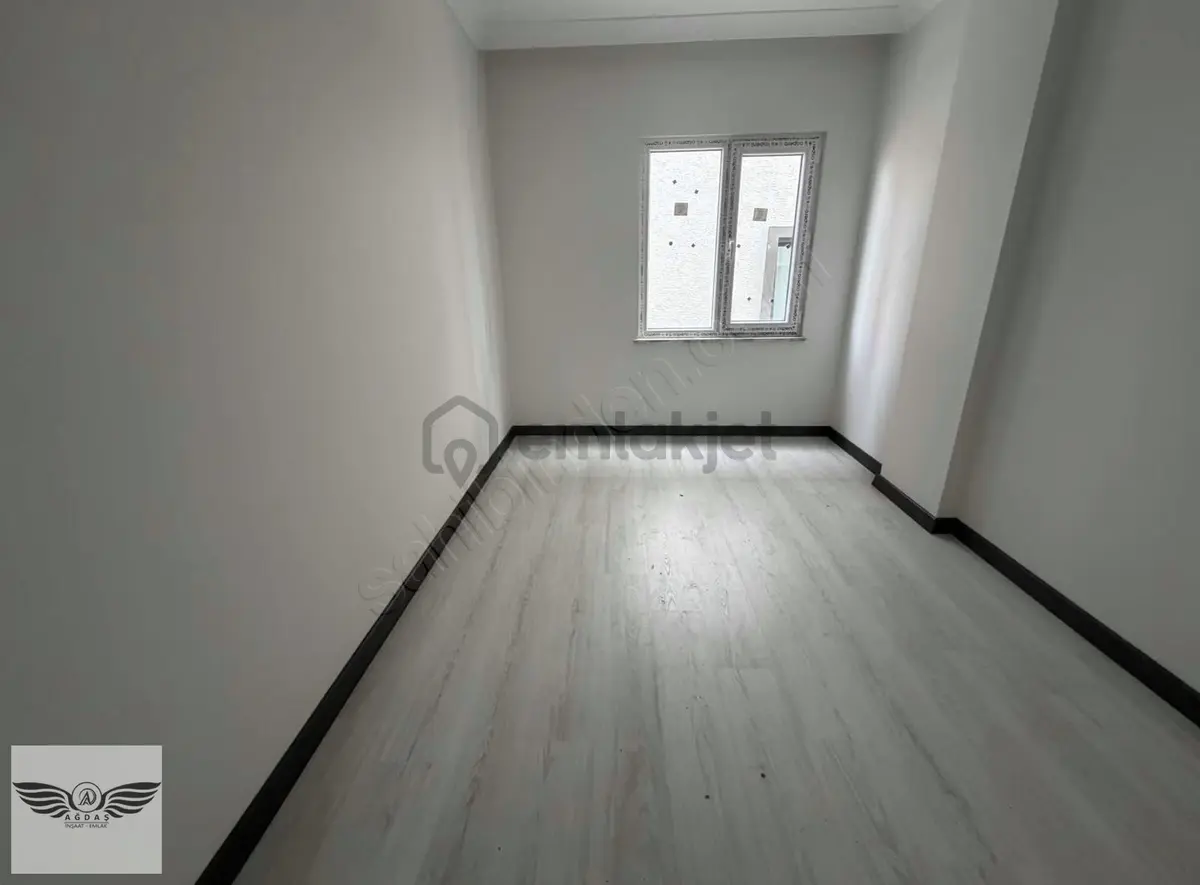 Merkezi Konumda 2+1 Ön Cephe Lüks Satılık Daire - 14