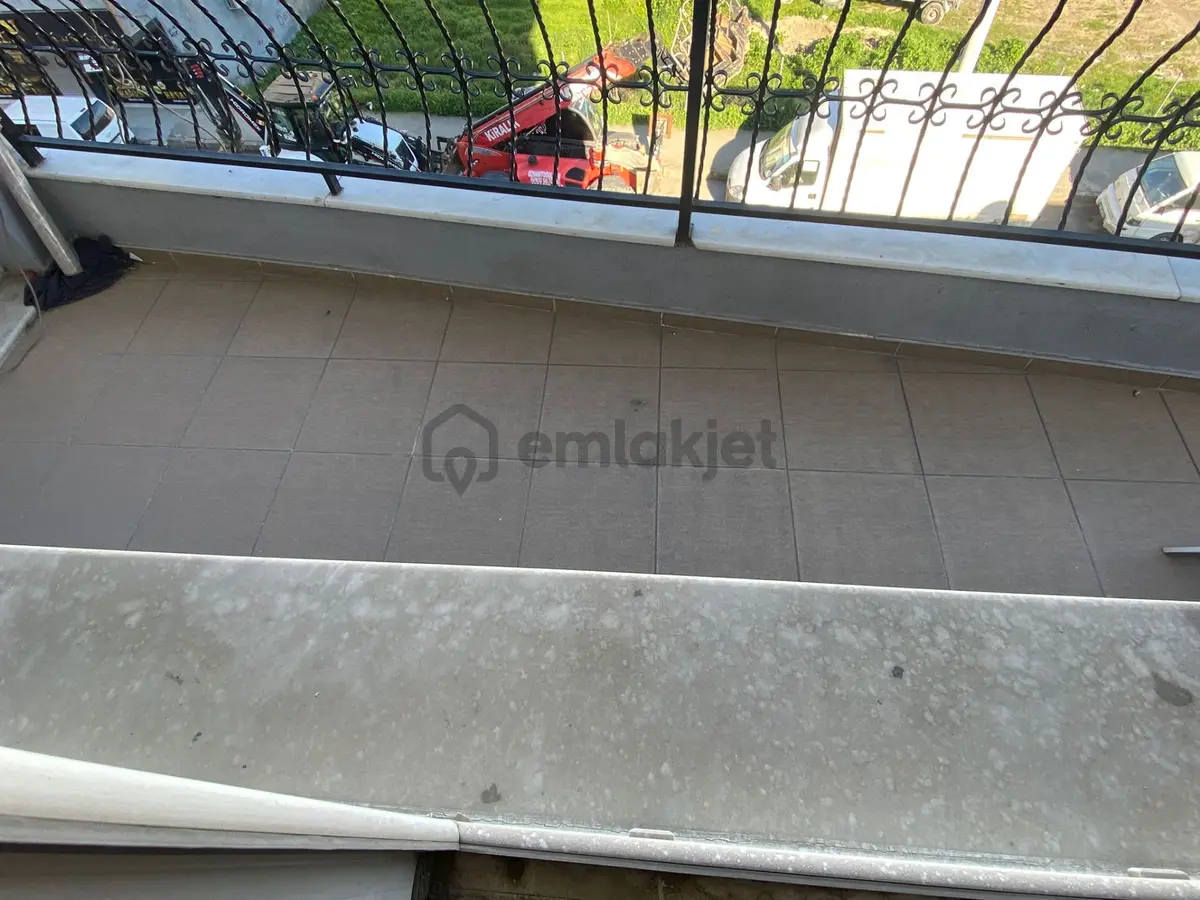 Acill Buca M.kemal Mah.de 2+1 95m2 Dgazlı Ana Yol Üzerinde Havadar Satılık Daire - 16