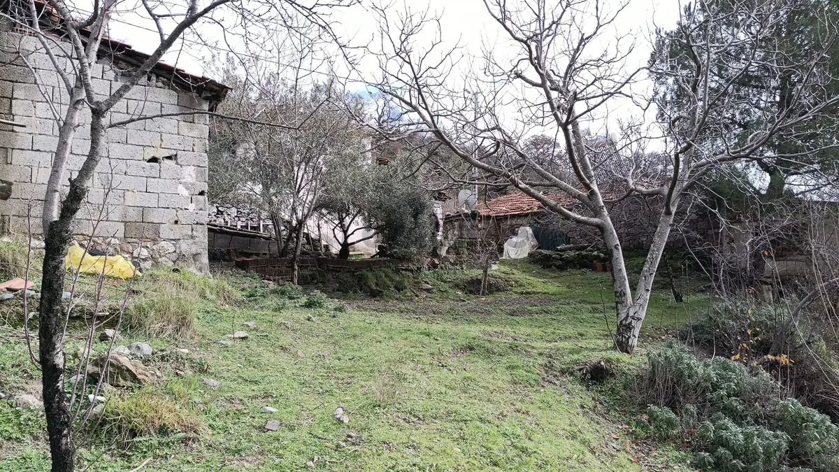 Karalar Köyünde 588 M2 Oturulabilir Müstakil Köy Evi - 10