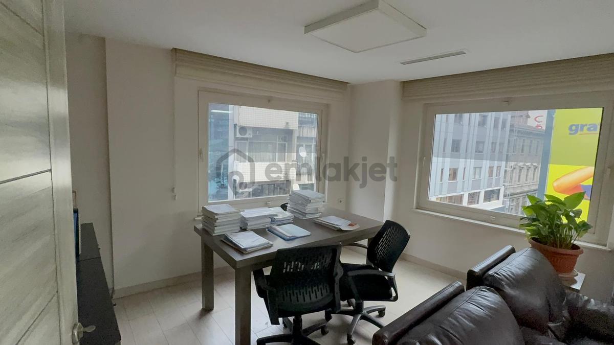Trabzon Meydan'da Satılık Ofis - 4