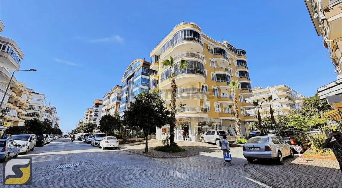 Mahmutlarda Satılık 4+2 Satılık Ayrı Mutfak Full Eşyalı Daire