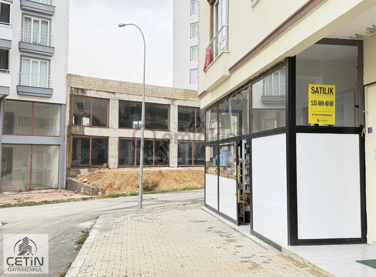 Çetin Gayrimenkul'den Vadi Mah 70m2 Önü Acık Satılık Dükkan - 5