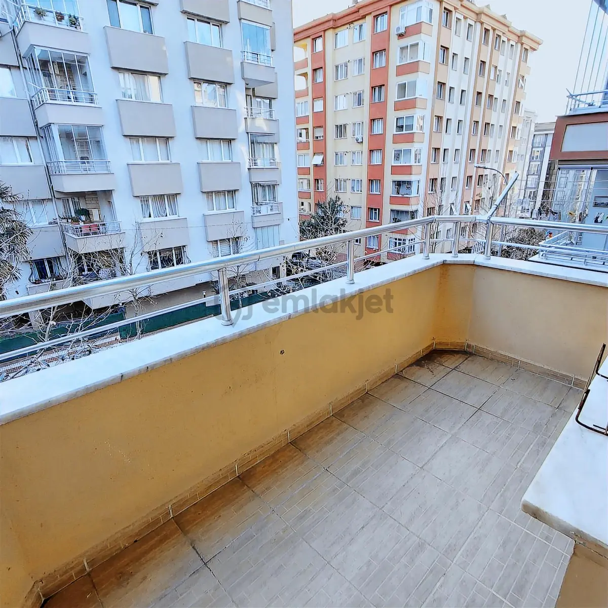 Elalmış Cad.yakını-balkonlu-ara Kat-güney Cephe - 4