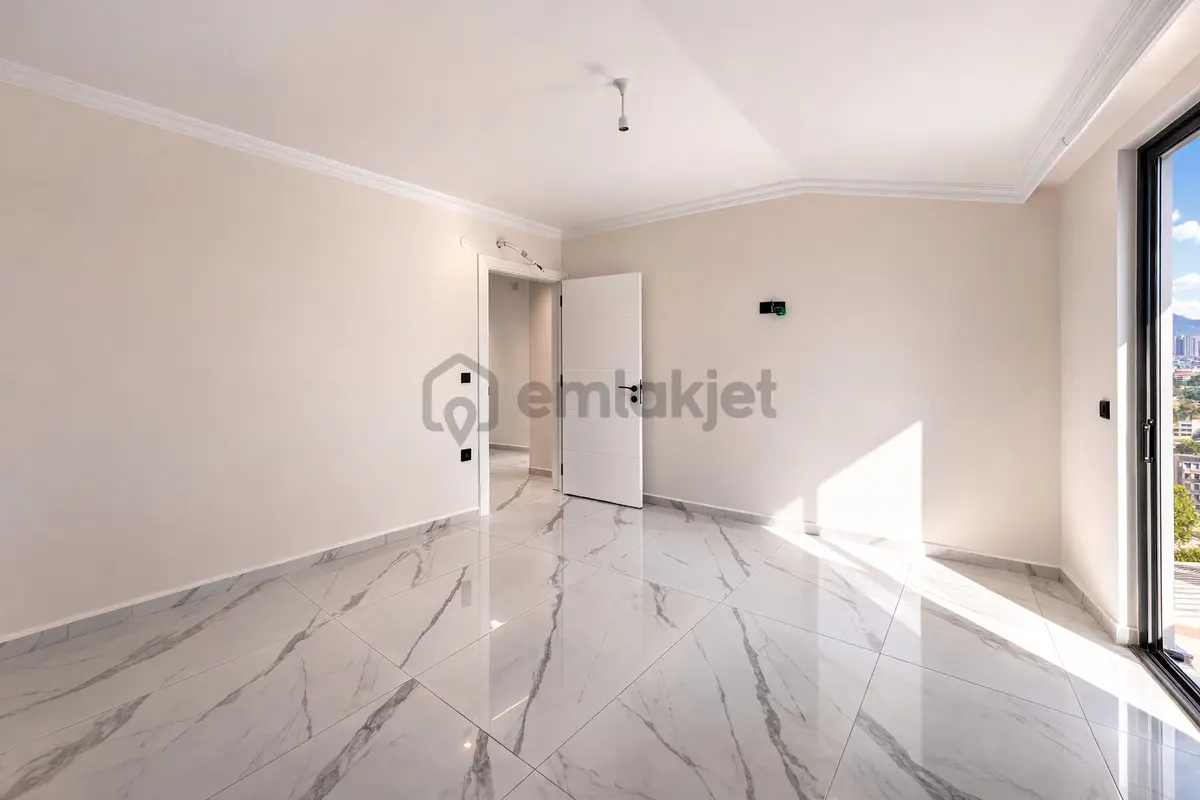 Mahmutlar'da Yeni Sitede Sıfır 2+1 Dubleks Denize 800 M - 15