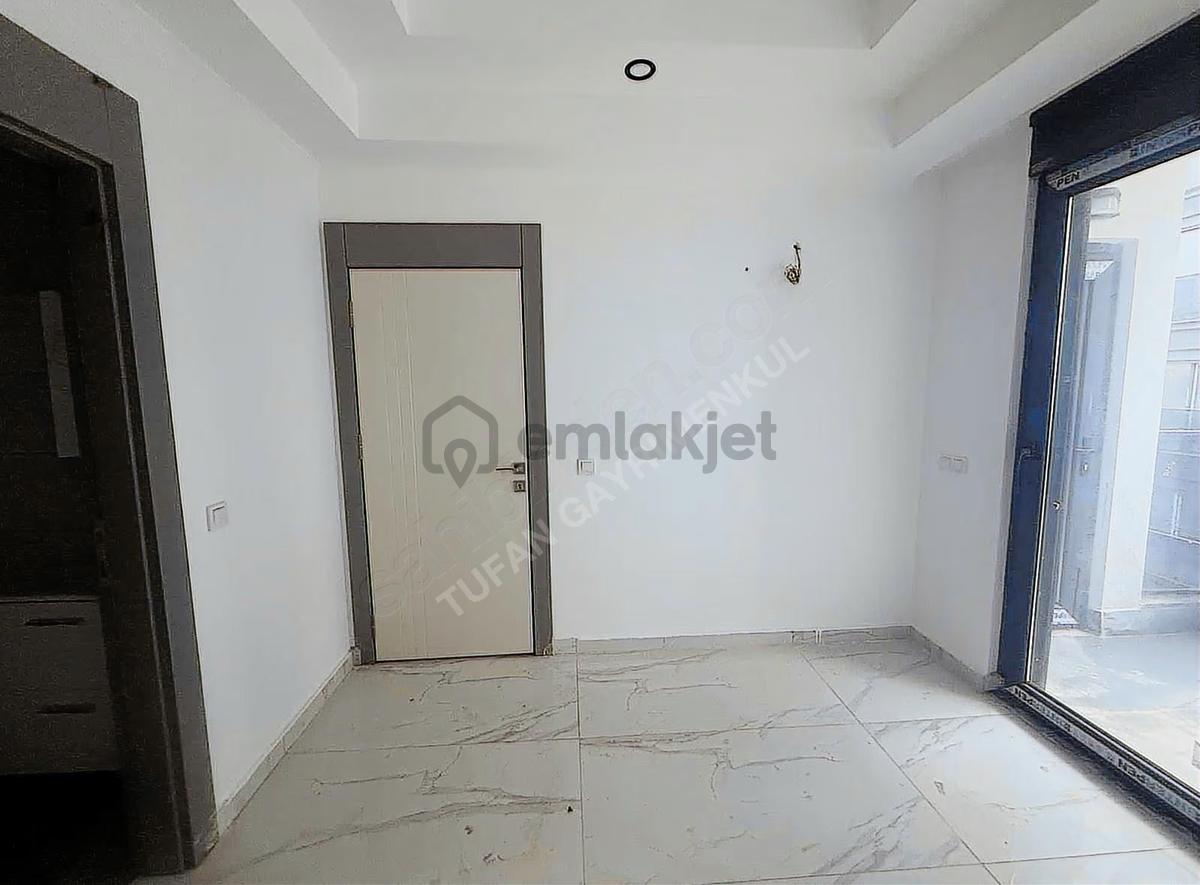 Sarılarda Sıfır Ultralüks 1+1 Daire