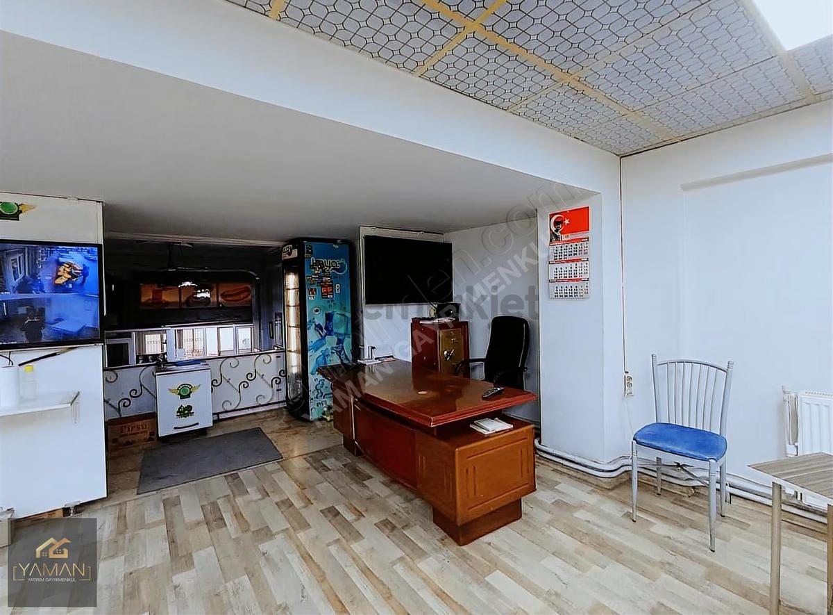 Tahir Ün Caddesi 217m² Batarkatlı Satılık Kiracılı Dükkan - 14